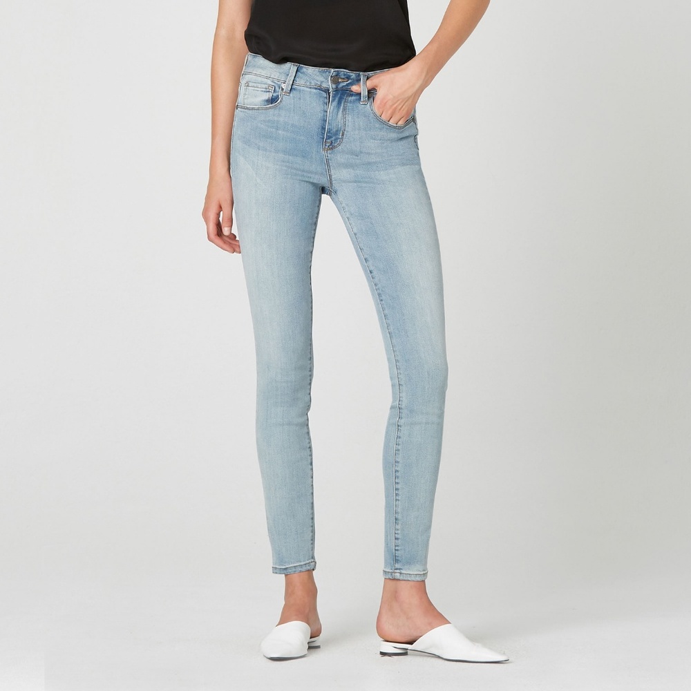 American Eagle Light Wash Skinny Jeggings